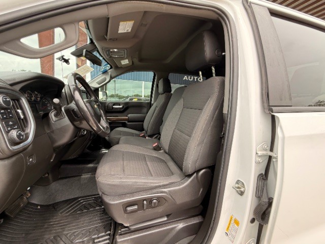 Chevrolet Silverado 1500 LTD Vehicle Full-screen Gallery Image 07