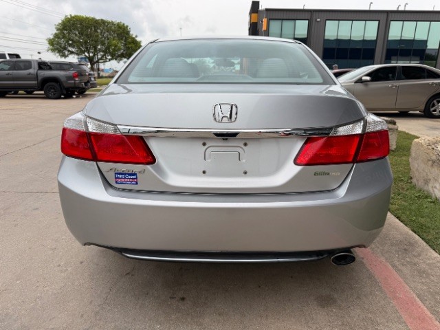 Honda Accord Sedan Vehicle Full-screen Gallery Image 05