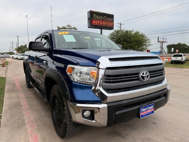 Toyota Tundra Vehicle Full-screen Gallery Image 02