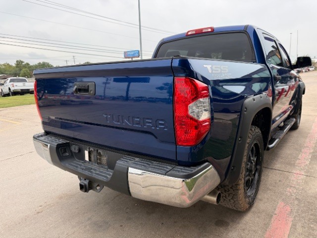 Toyota Tundra Vehicle Full-screen Gallery Image 04