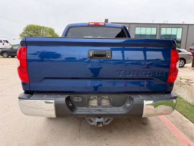 Toyota Tundra Vehicle Full-screen Gallery Image 05