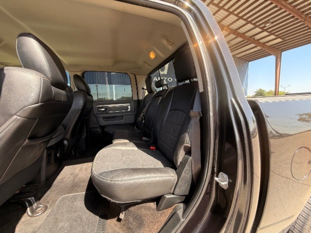 Ram 1500 Vehicle Full-screen Gallery Image 08