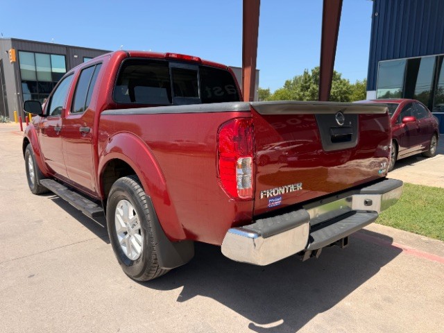 Nissan Frontier Vehicle Full-screen Gallery Image 03