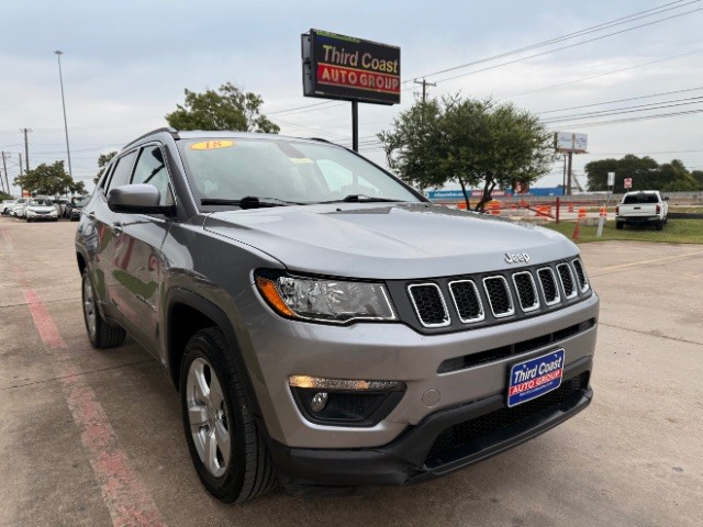 Jeep Compass Vehicle Full-screen Gallery Image 02