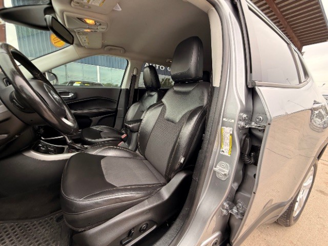 Jeep Compass Vehicle Full-screen Gallery Image 08