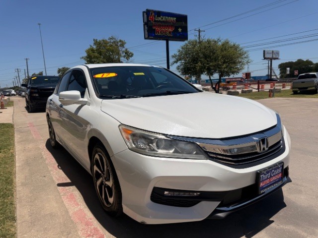 Honda Accord Sedan Vehicle Full-screen Gallery Image 02