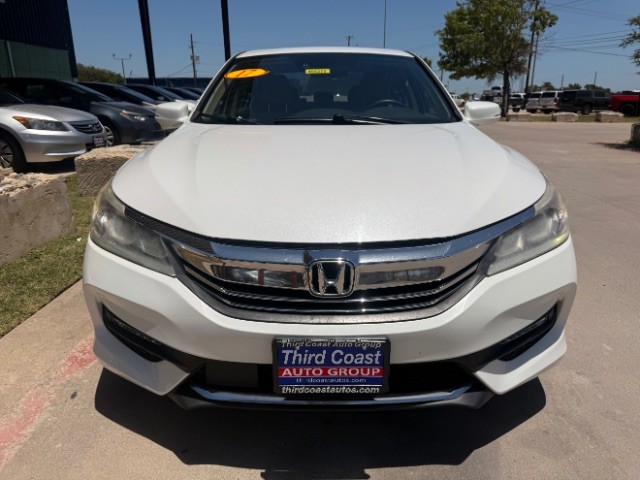 Honda Accord Sedan Vehicle Full-screen Gallery Image 06