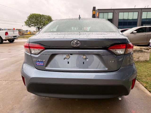 Toyota Corolla Vehicle Full-screen Gallery Image 05