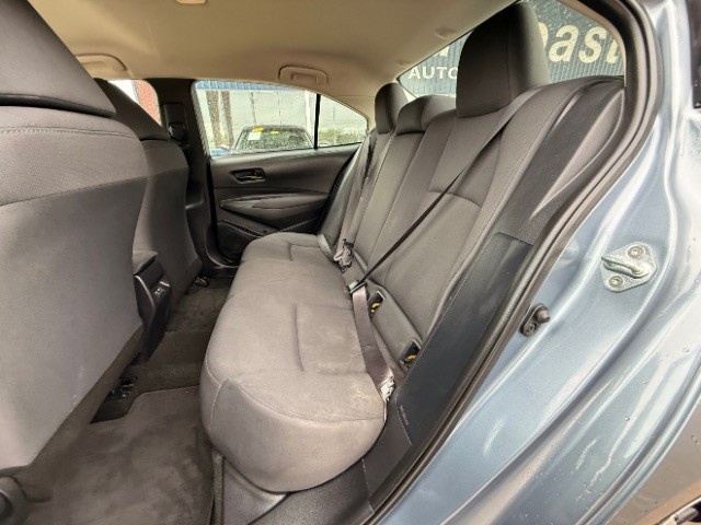 Toyota Corolla Vehicle Full-screen Gallery Image 08