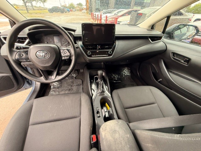 Toyota Corolla Vehicle Full-screen Gallery Image 09