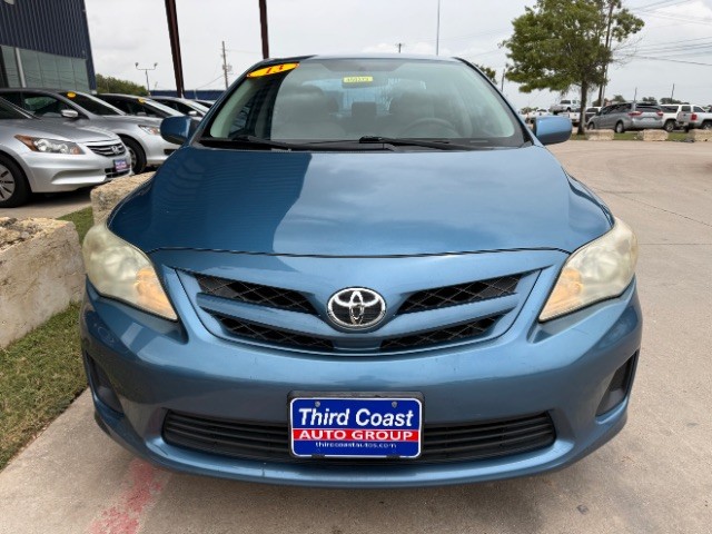 Toyota Corolla Vehicle Full-screen Gallery Image 05