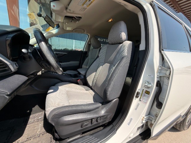 Subaru Outback Vehicle Full-screen Gallery Image 08