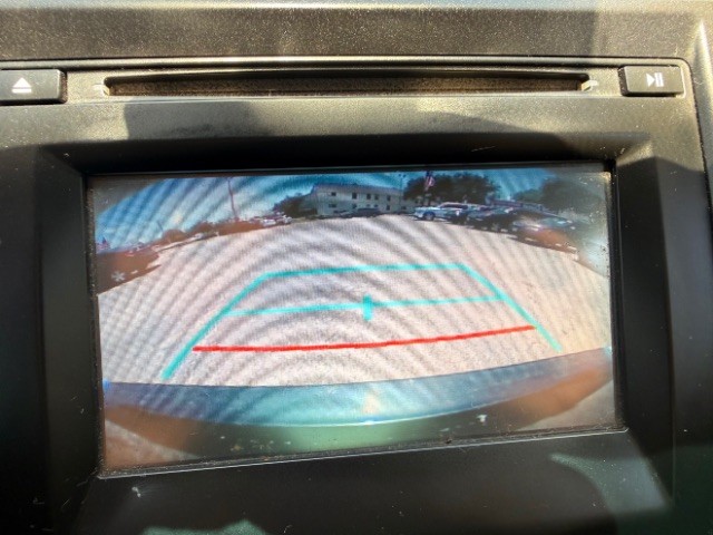 Toyota Camry Vehicle Full-screen Gallery Image 11