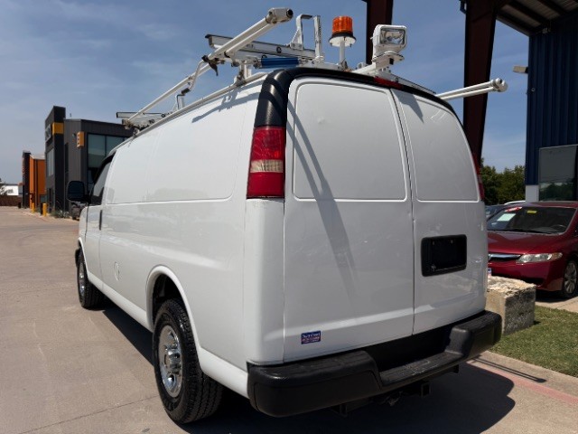 Chevrolet Express Cargo Van Vehicle Full-screen Gallery Image 03