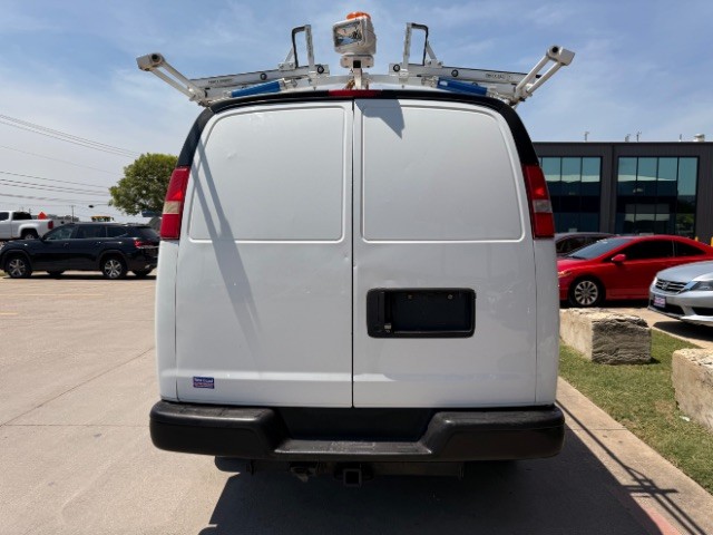 Chevrolet Express Cargo Van Vehicle Full-screen Gallery Image 05