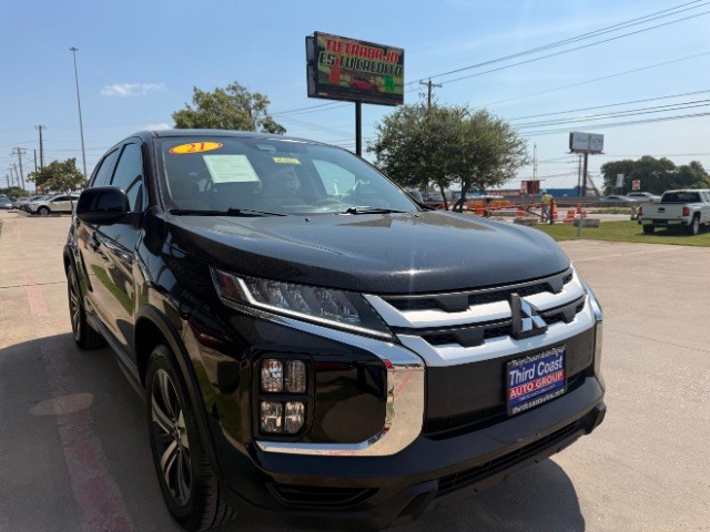 Mitsubishi Outlander Sport Vehicle Full-screen Gallery Image 02