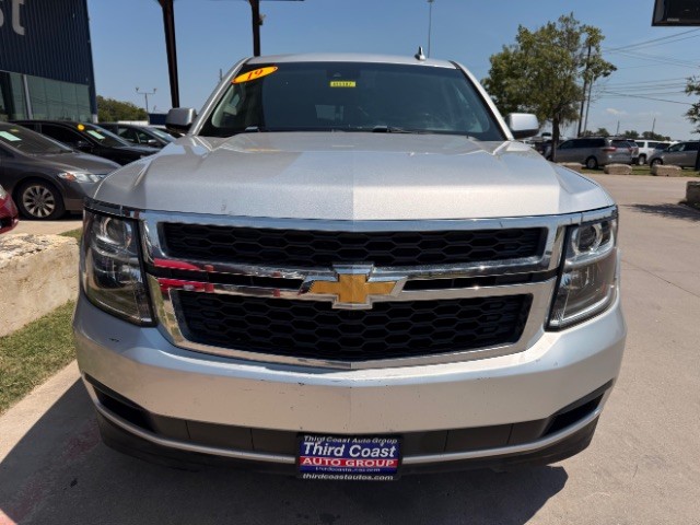 Chevrolet Suburban Vehicle Full-screen Gallery Image 07