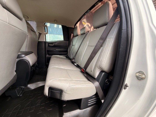 Toyota Tundra 2WD Vehicle Full-screen Gallery Image 08