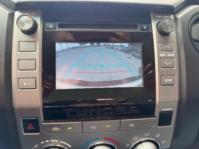 Toyota Tundra 2WD Vehicle Full-screen Gallery Image 10