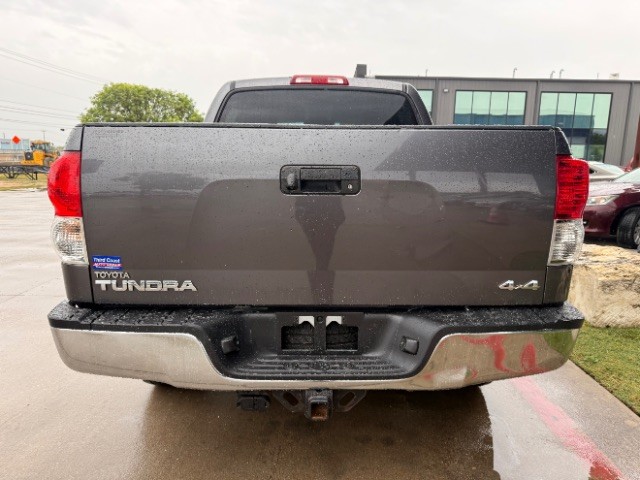 Toyota Tundra 4WD Vehicle Full-screen Gallery Image 05