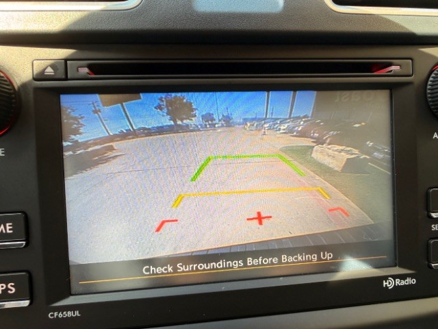 Subaru Forester Vehicle Full-screen Gallery Image 11