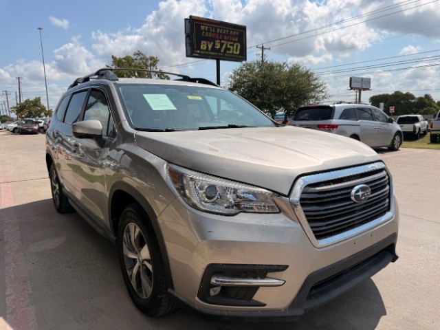 Subaru Ascent Vehicle Full-screen Gallery Image 02