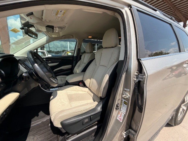 Subaru Ascent Vehicle Full-screen Gallery Image 07