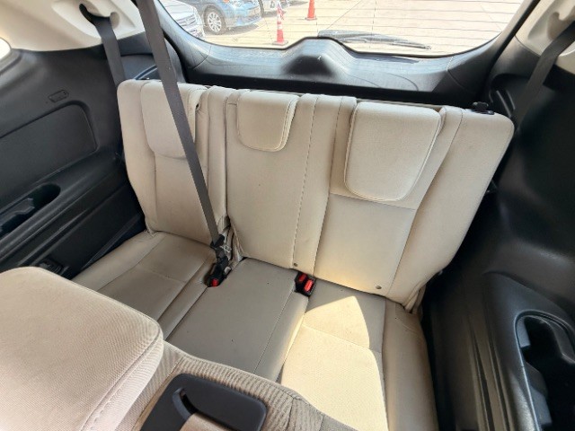 Subaru Ascent Vehicle Full-screen Gallery Image 09