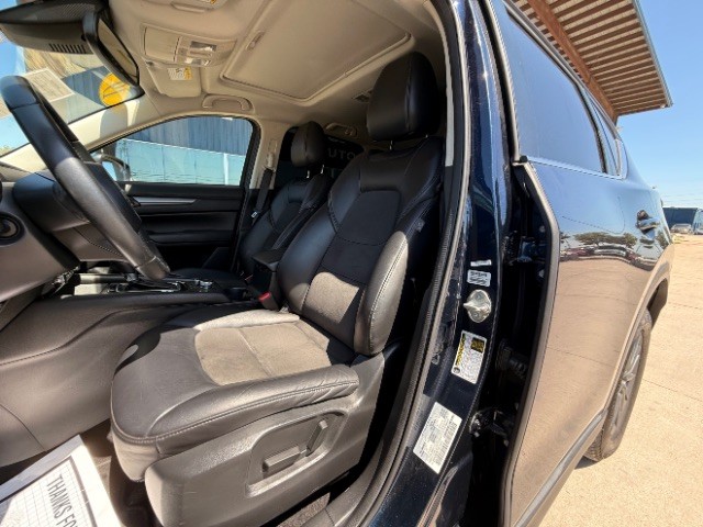 Mazda CX-5 Vehicle Full-screen Gallery Image 08