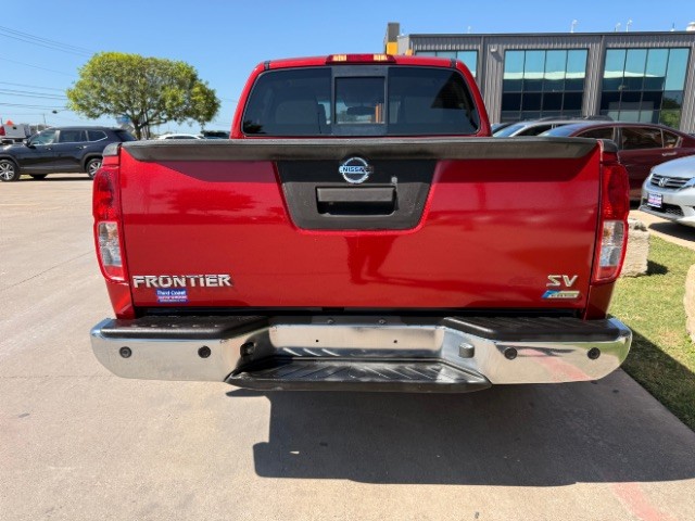 Nissan Frontier Vehicle Full-screen Gallery Image 04