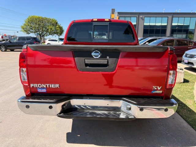 Nissan Frontier Vehicle Full-screen Gallery Image 06