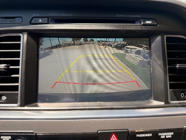 Hyundai Sonata Vehicle Full-screen Gallery Image 11