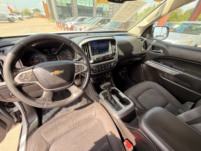 Chevrolet Colorado Vehicle Full-screen Gallery Image 09