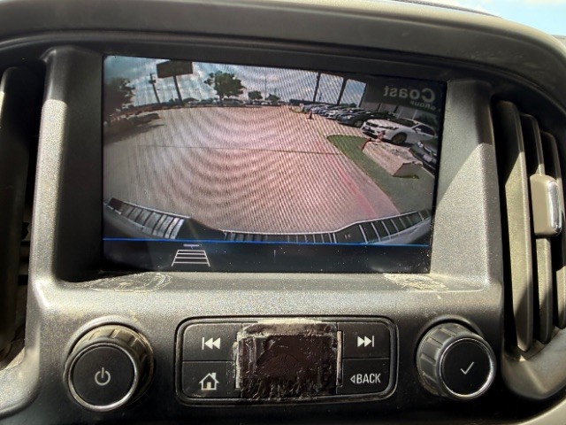 Chevrolet Colorado Vehicle Full-screen Gallery Image 10