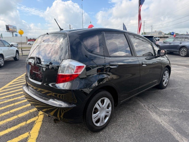 Honda Fit Vehicle Full-screen Gallery Image 03