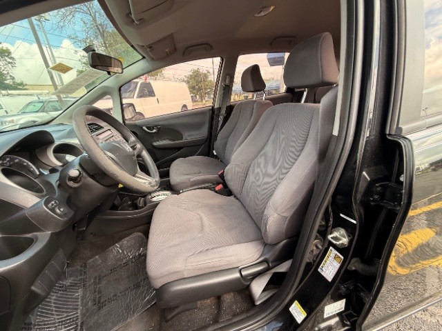 Honda Fit Vehicle Full-screen Gallery Image 08