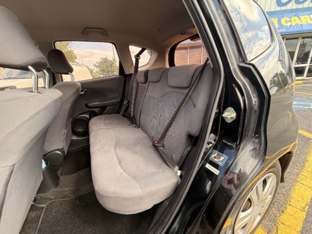 Honda Fit Vehicle Full-screen Gallery Image 09