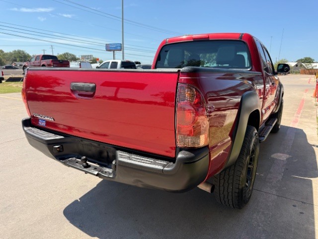 Toyota Tacoma Vehicle Full-screen Gallery Image 04