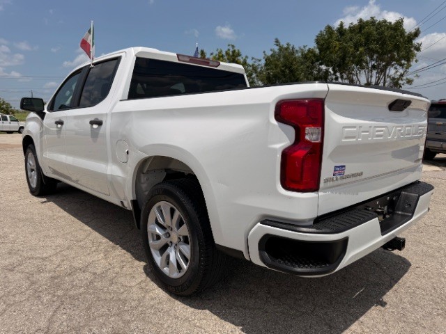 Chevrolet Silverado 1500 Vehicle Full-screen Gallery Image 03
