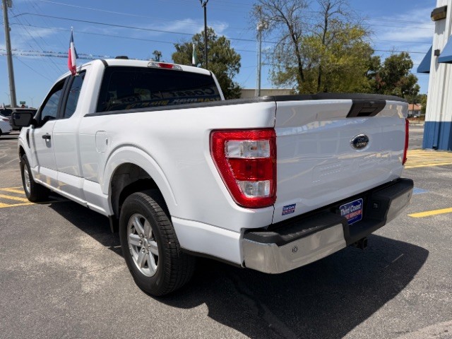 Ford F-150 Vehicle Full-screen Gallery Image 04