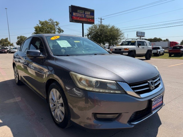 Honda Accord Sedan Vehicle Full-screen Gallery Image 03
