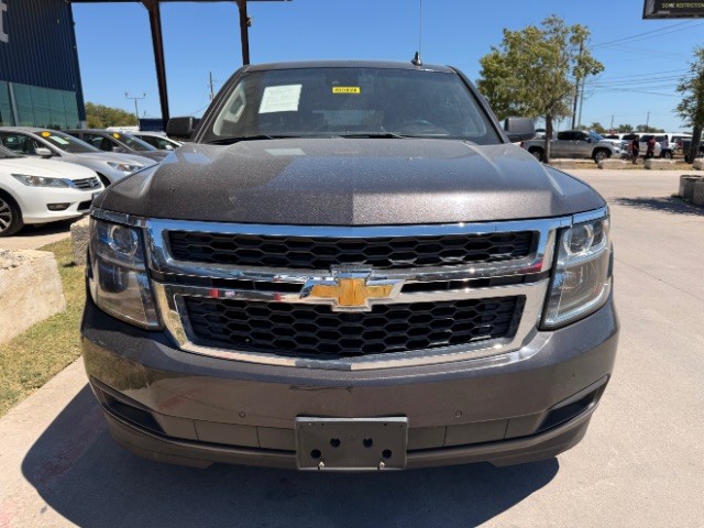 Chevrolet Suburban Vehicle Full-screen Gallery Image 07
