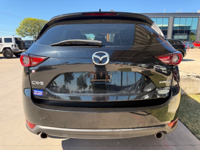 Mazda CX-5 Vehicle Full-screen Gallery Image 05