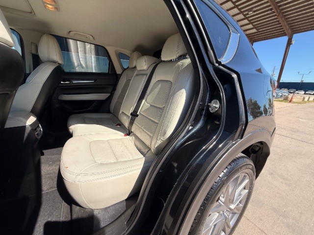 Mazda CX-5 Vehicle Full-screen Gallery Image 08