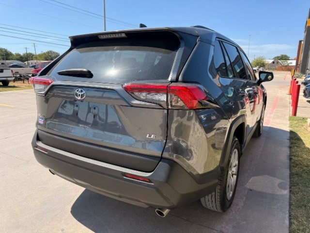 Toyota RAV4 Vehicle Full-screen Gallery Image 04