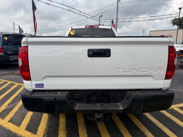 Toyota Tundra Vehicle Full-screen Gallery Image 05