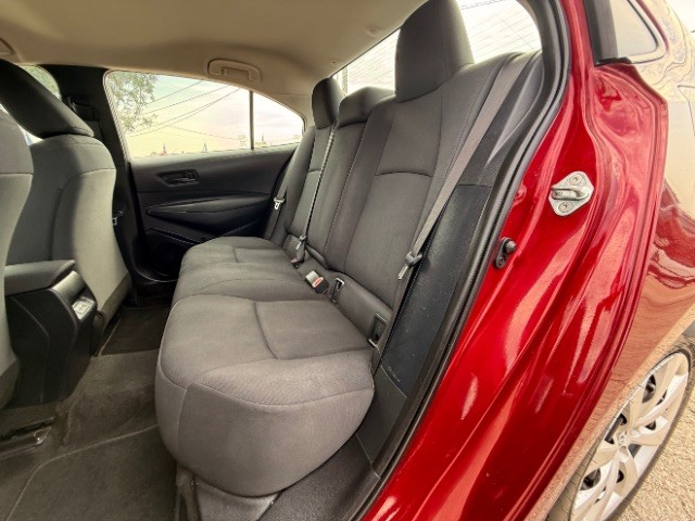 Toyota Corolla Vehicle Full-screen Gallery Image 08