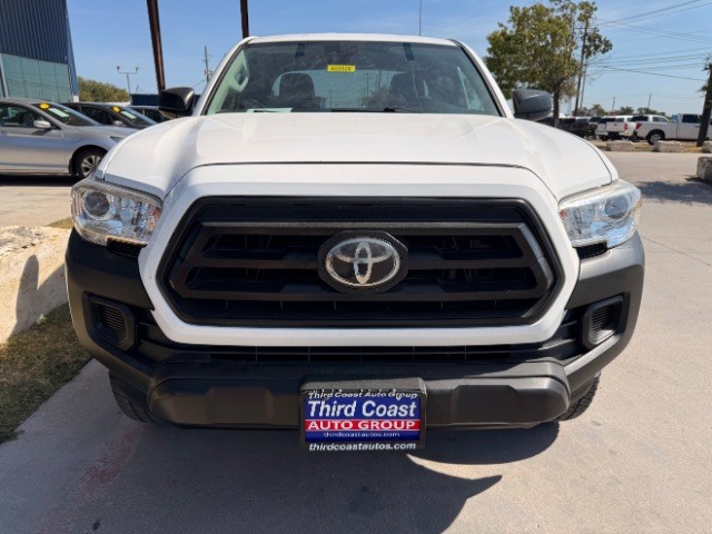 Toyota Tacoma Vehicle Full-screen Gallery Image 06