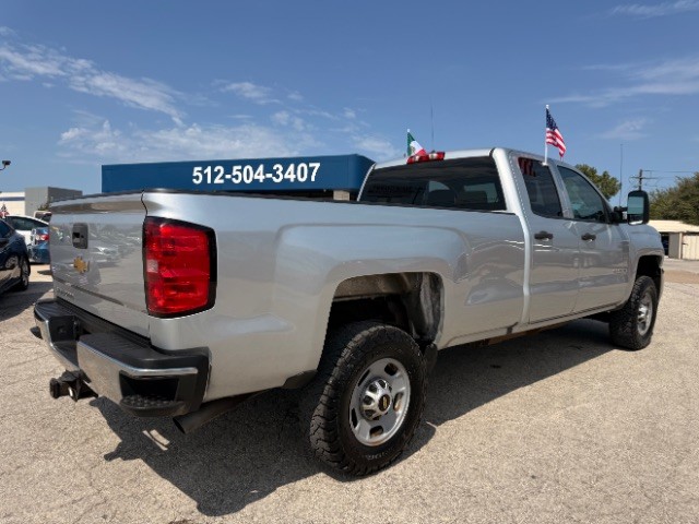 Chevrolet Silverado 2500HD Vehicle Full-screen Gallery Image 03