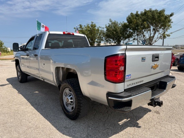Chevrolet Silverado 2500HD Vehicle Full-screen Gallery Image 04
